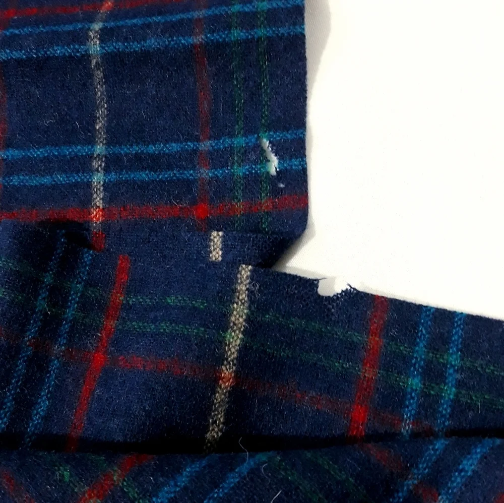 Vintage 80's Pendleton 100% Pure Virgin Wool Navy and Red Plaid Scarf Unisex